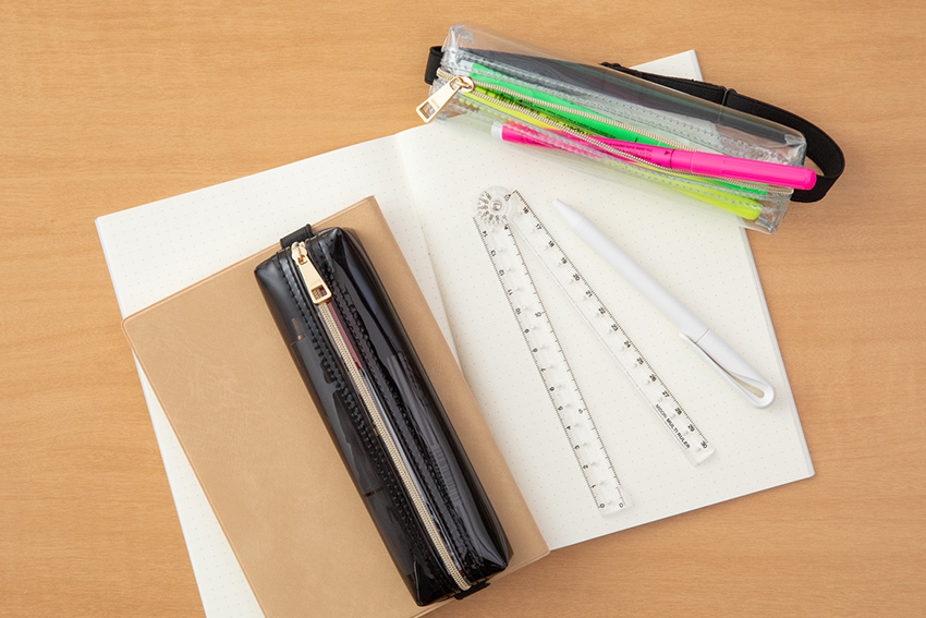 Book Band Pen Case Clear